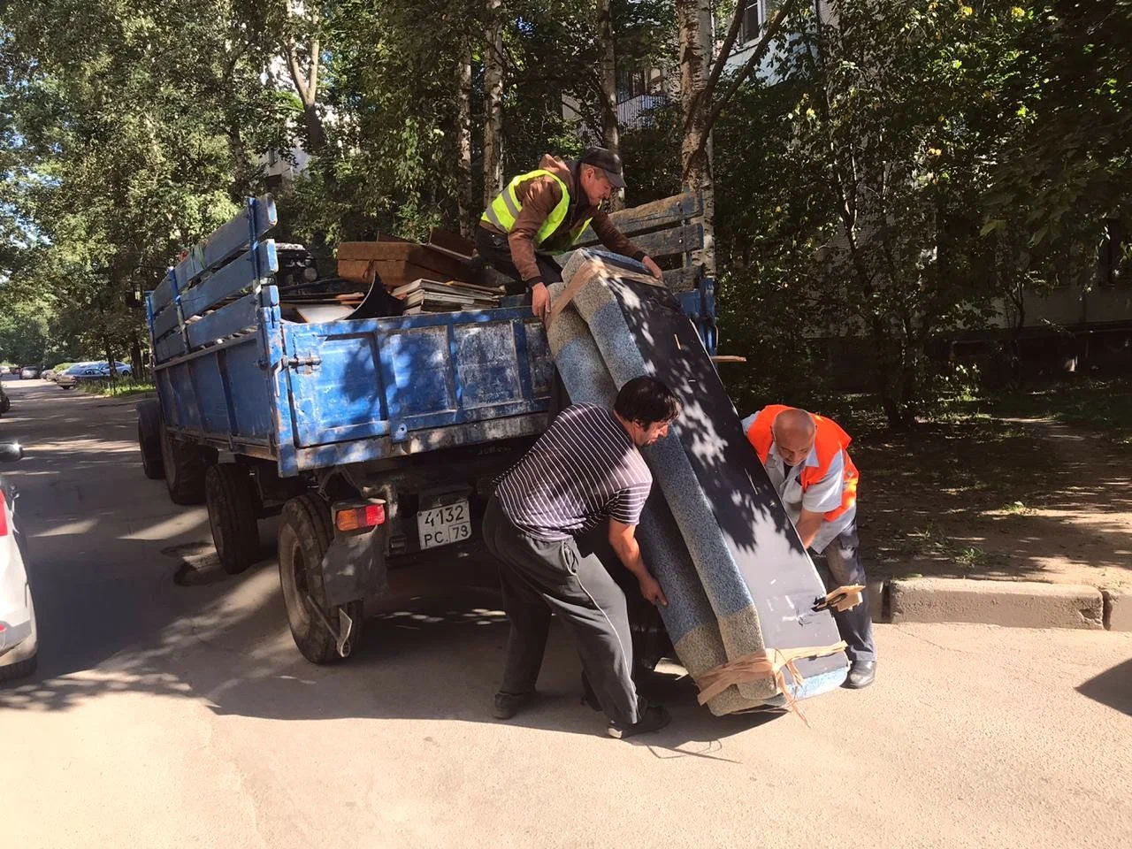 Профессиональный вывоз крупногабаритного мусора в Михайловке в октябре
