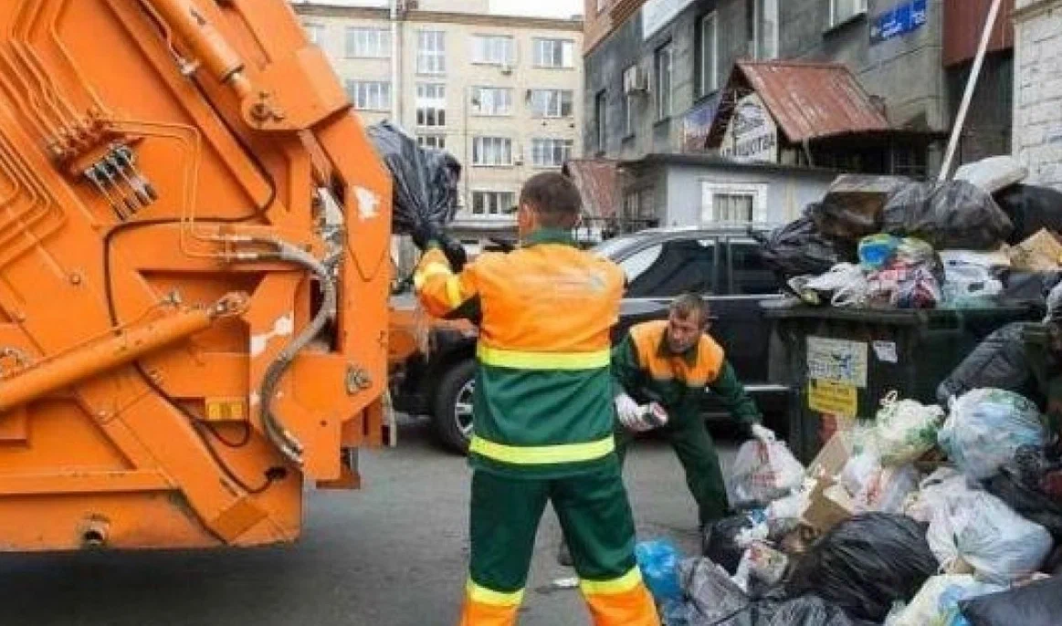 Срочный вывоз мусора в Михайловке от ПроМусор — заказ день в день от 2898 руб., грузчики, цена
