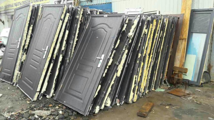 Вывоз металлических дверей с утилизацией в Михайловке в октябре