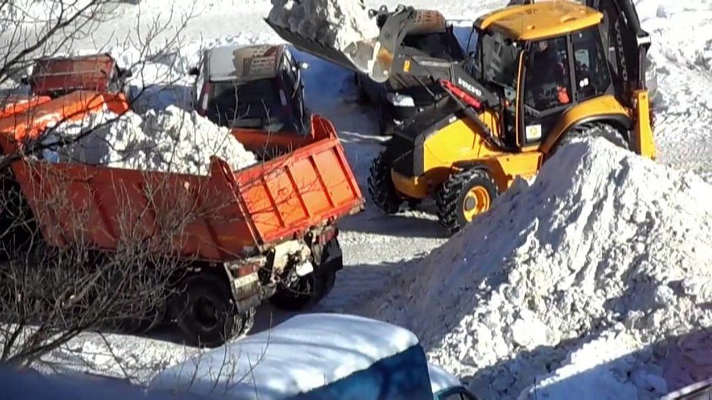Вывоз снега с погрузкой в Михайловке для организаций и частных лиц в октябре